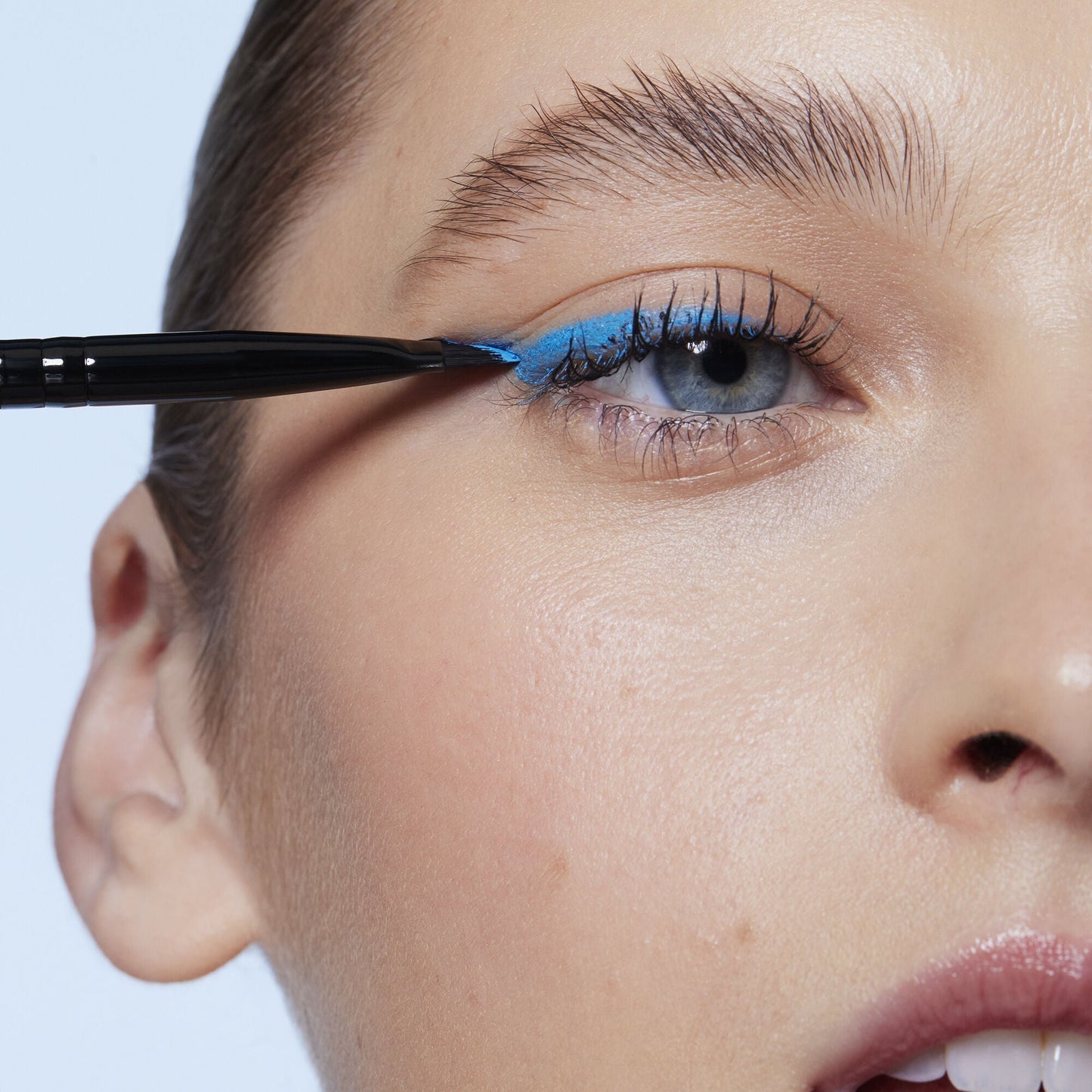 wing-it-liner-brush-g6 84091_Winged_Eyeliner_Brushy.jpg