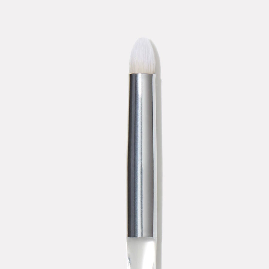 precision-smudge-brush-m7 85311_BeautifullyPreciseSmudgeBrush_2.jpg