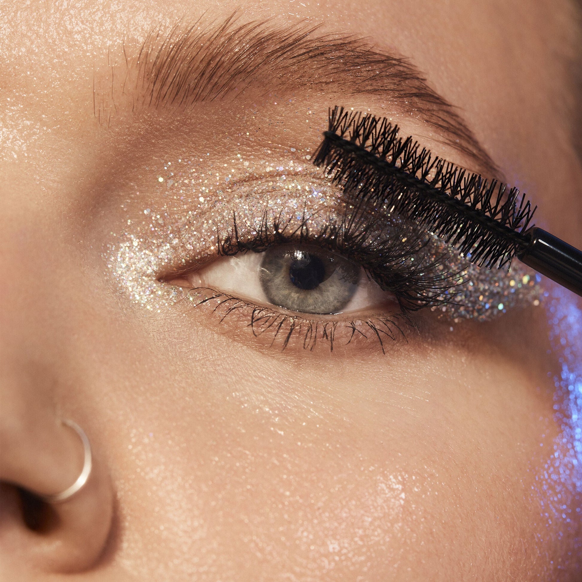 big-mood-waterproof-mascara-q8 013121_ToveLo_Mascara_0385_IGF_1_55f9a52b-3628-4190-803b-2260ed81d014.jpg