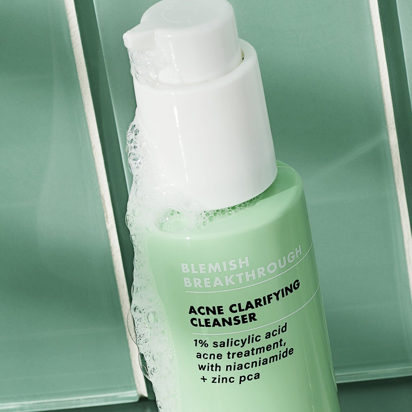 blemish-breakthrough-acne-calming-water-cream-mini-s5 02_021622_SL_BT_Cleanser_Back_Lighter_0129_FStack_FINAL_IGF_V2.jpg