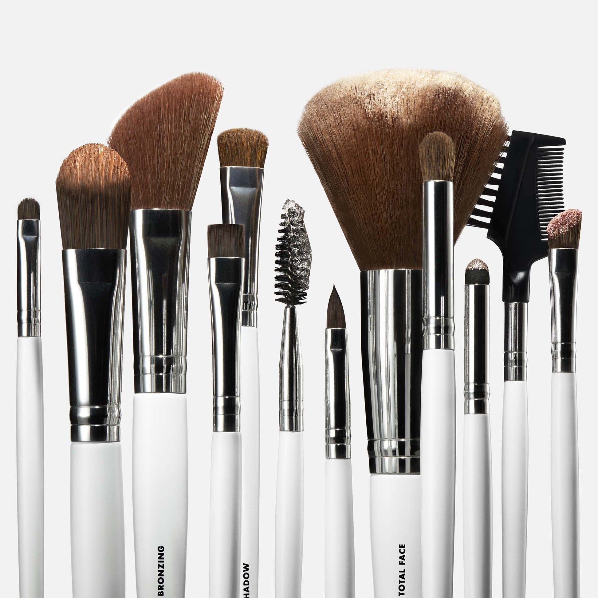 professional-set-of-12-makeup-brushes-k0 040523_SL_12PieceBrushKit_0001_FocusStack01_FINAL_RGB_IGF.jpg