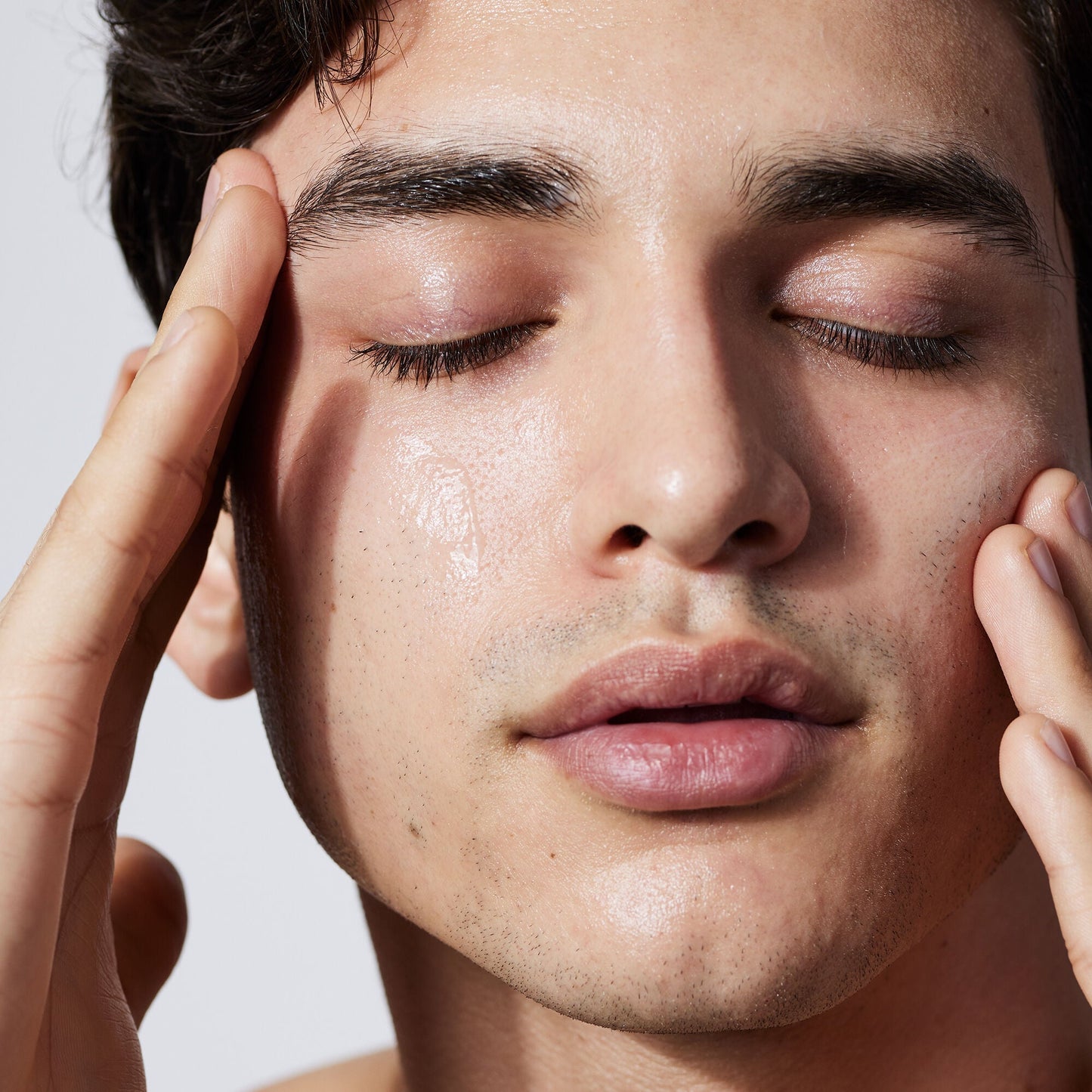 pure-skin-cleanser-s4 040822_Model_Pure-Cleanser_017_RT1-V1_V1_IGF.jpg