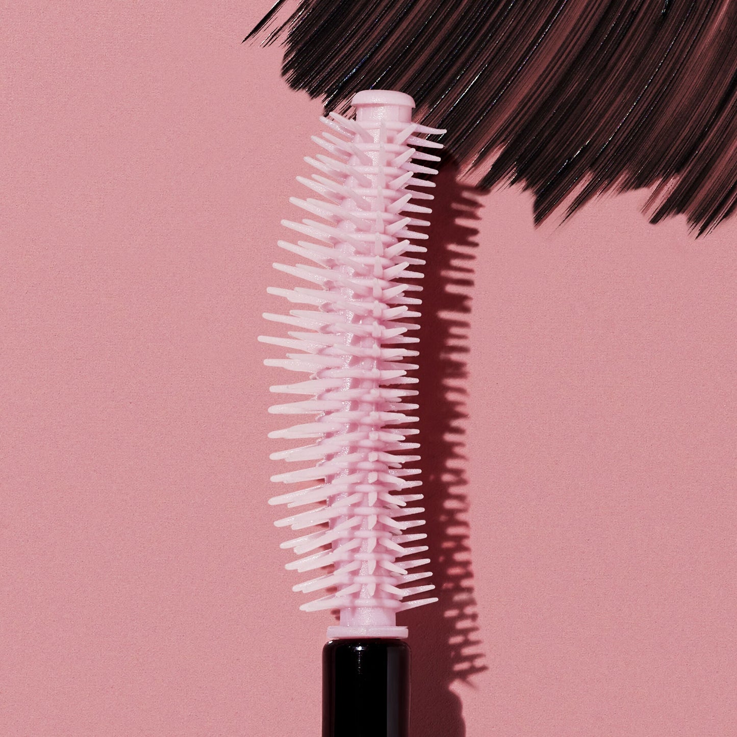 lash-n-roll-mascara-j8 053122_SL_LashNRollWand_RGB_IGF.jpg