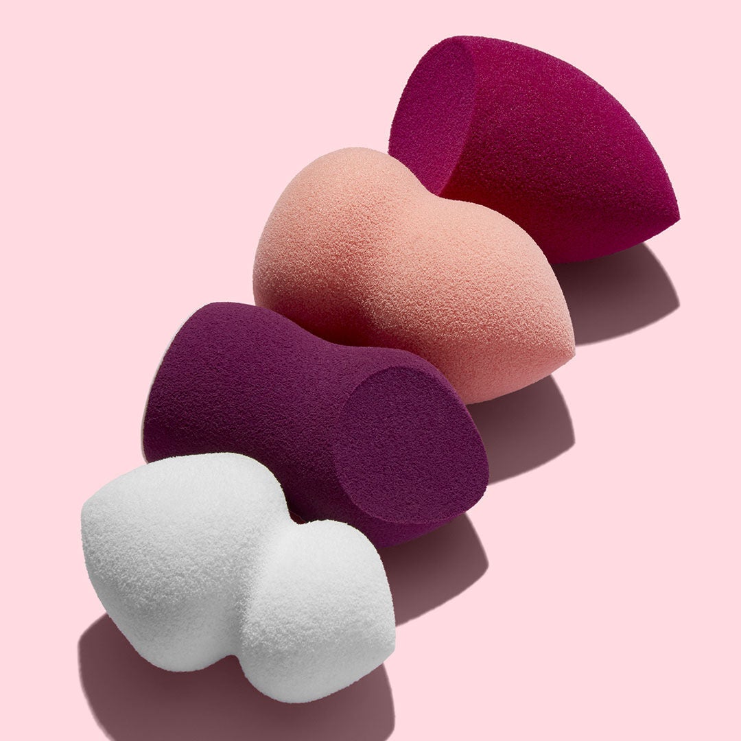blending-and-highlighting-sponge-duo-j4 0619_SocialIGF_Sponges3_e91b9a4a-0156-4299-a3ef-3649e2979804.jpg