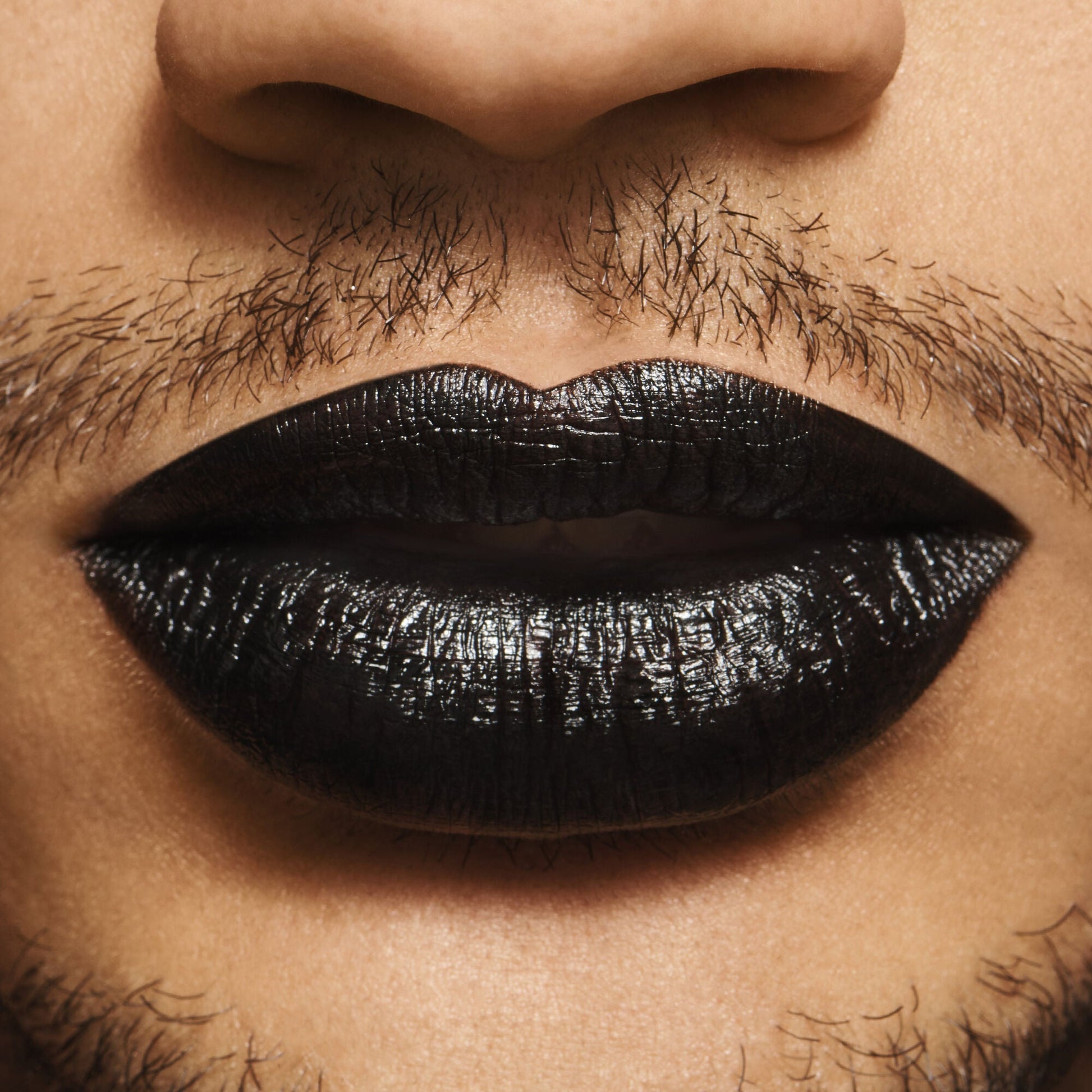 o-face-satin-lipstick-u9 071122_OF_Bryson_V4_0032_FINAL_RGB_IGF.jpg