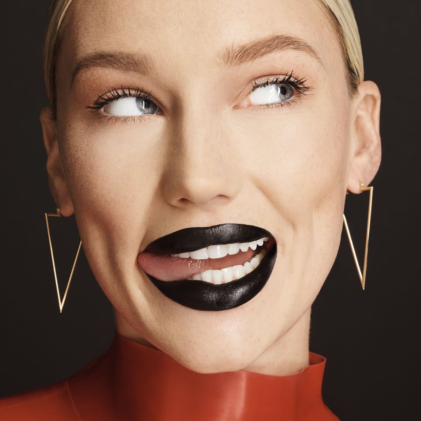 o-face-satin-lipstick-u9 071222_MD_Look4_0124_FINAL_RGB_IGF.jpg