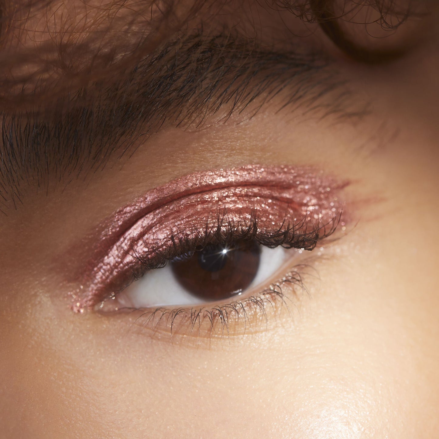 liquid-metallic-eyeshadow-s8 08112020_Alyssa_LiquidMetallic2-0088_IGF_8173dfb0-e7a2-4d33-b548-15571a3372c6.jpg