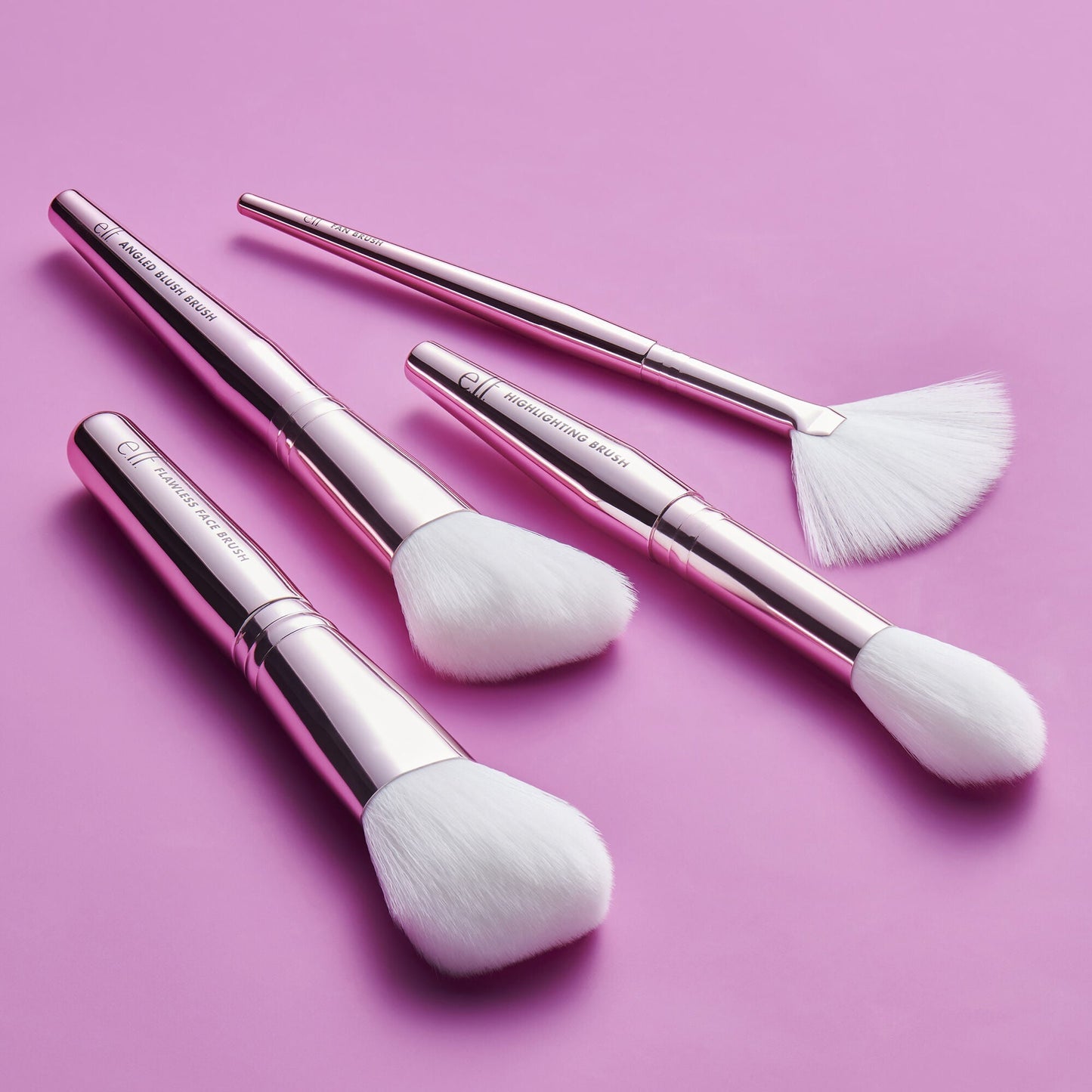blush-bronzer-and-highlighter-brush-set-a0 12142020_BlushGlow-BrushKit_0027_FocusBracket-MAIN_V2_IGF.jpg