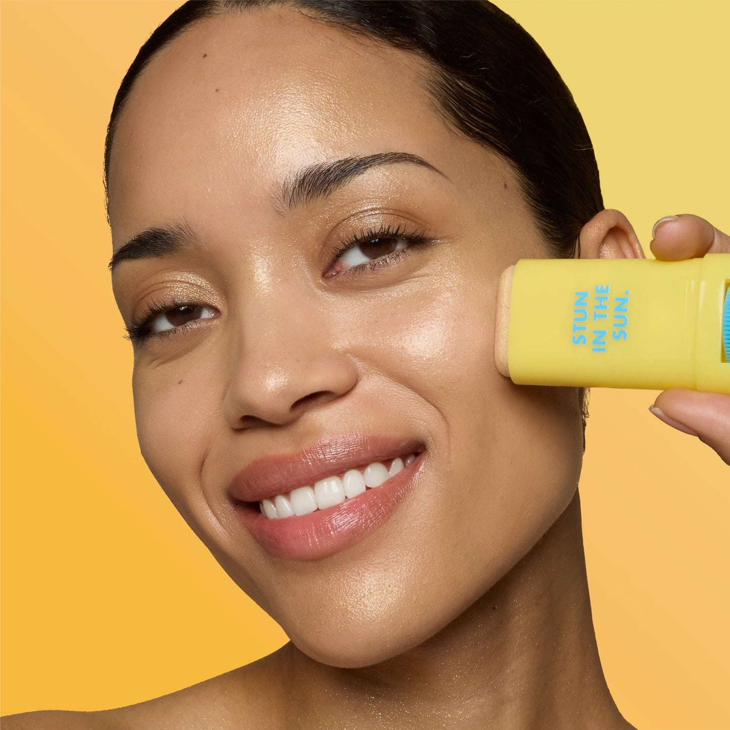 suntouchable-invisi-stick-spf-50-glitz-o3 57109_SUNTOUCHABLES_INVISI_STICK_CELINE_0221_V5.jpg