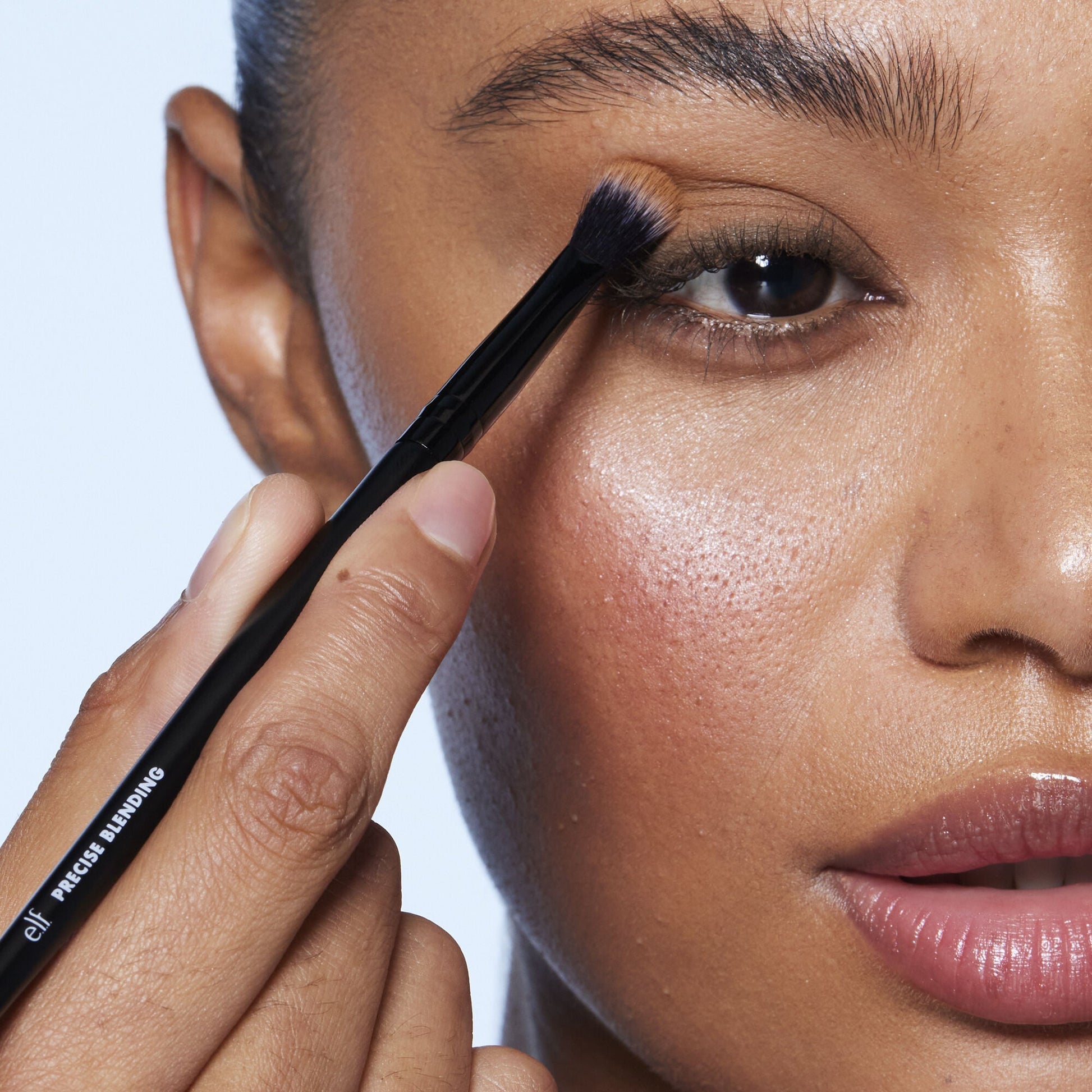 precise-blending-brush-o8 81284_Tapered_Blending_Brush.jpg