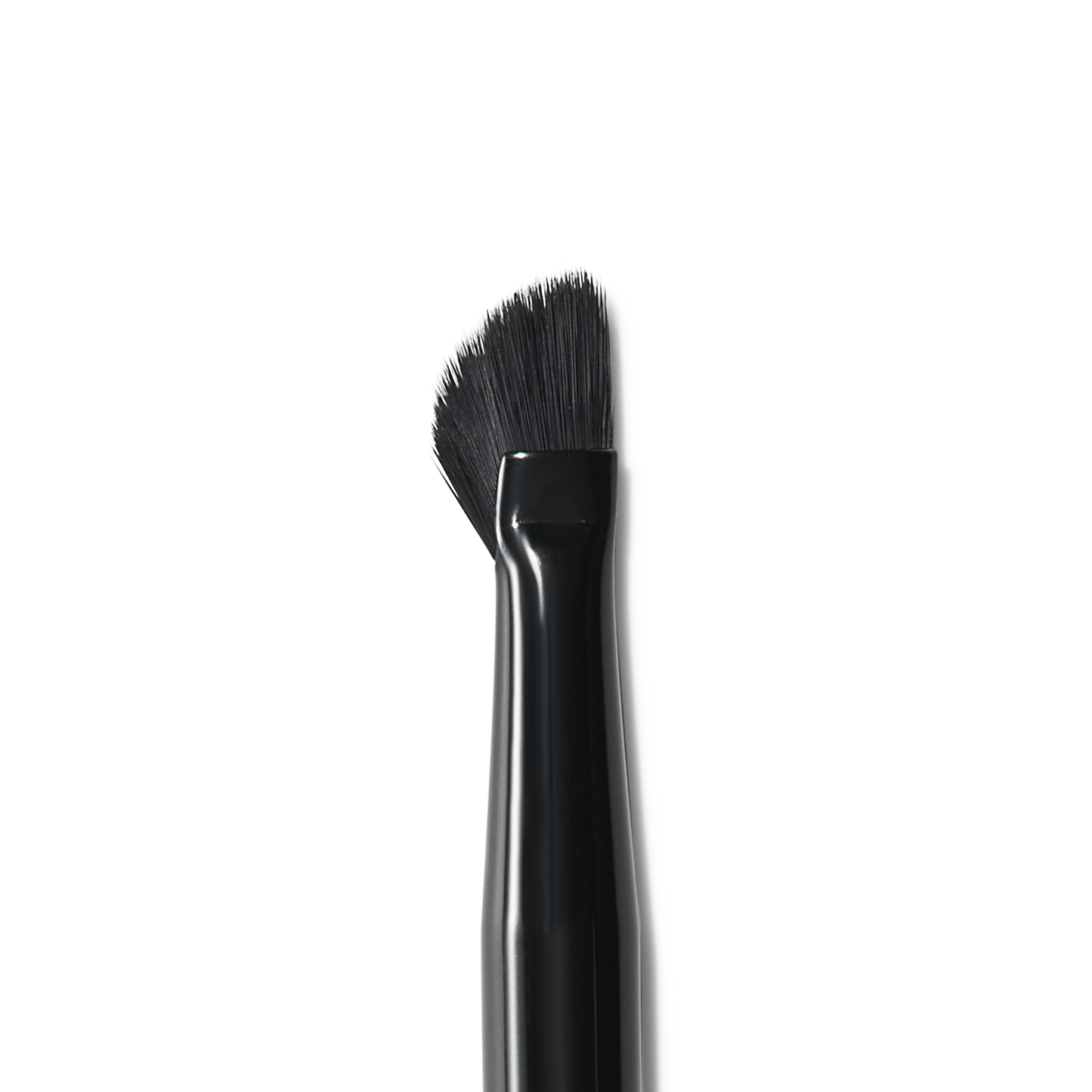 wing-it-liner-brush-g6 84091_MACRO_R.png