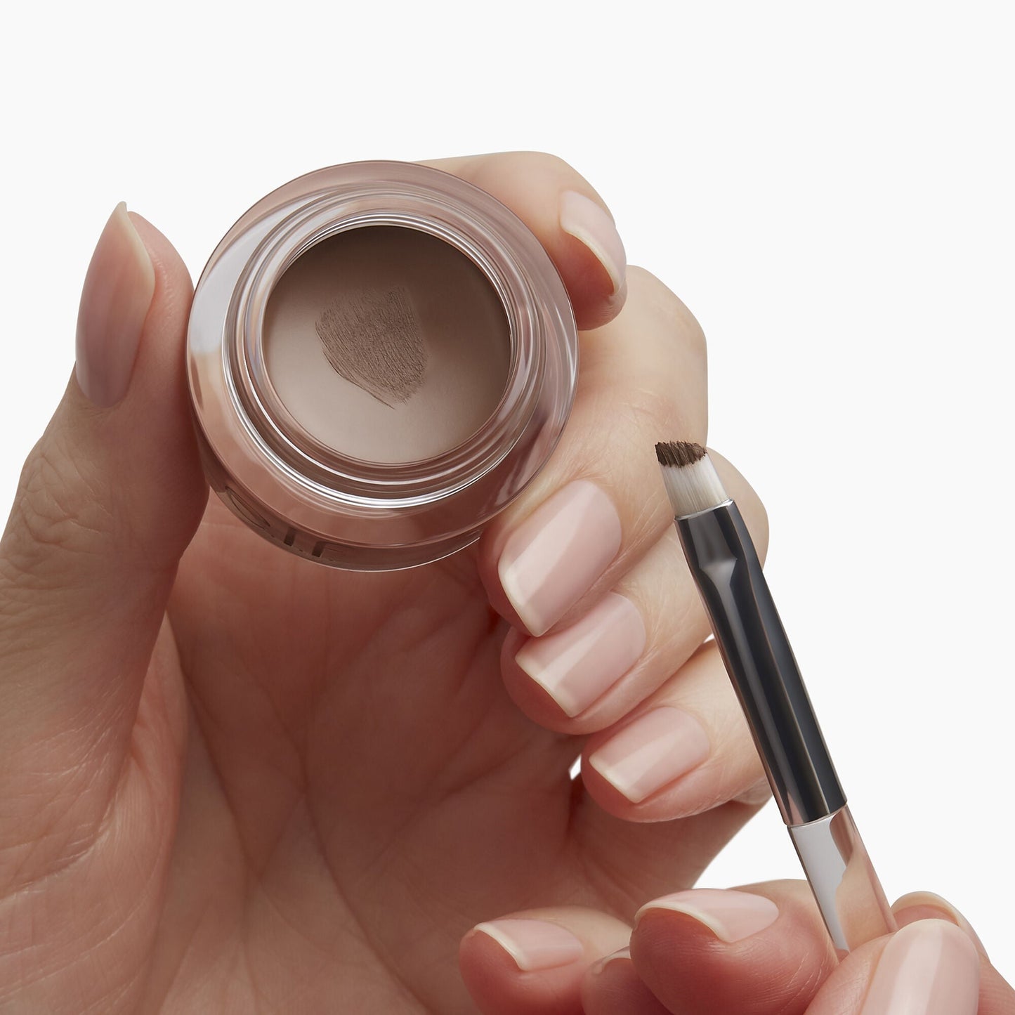 precision-dual-sided-eyebrow-brush-c8 85315_PrecisionDualSidedEyebrowBrush_Model.jpg