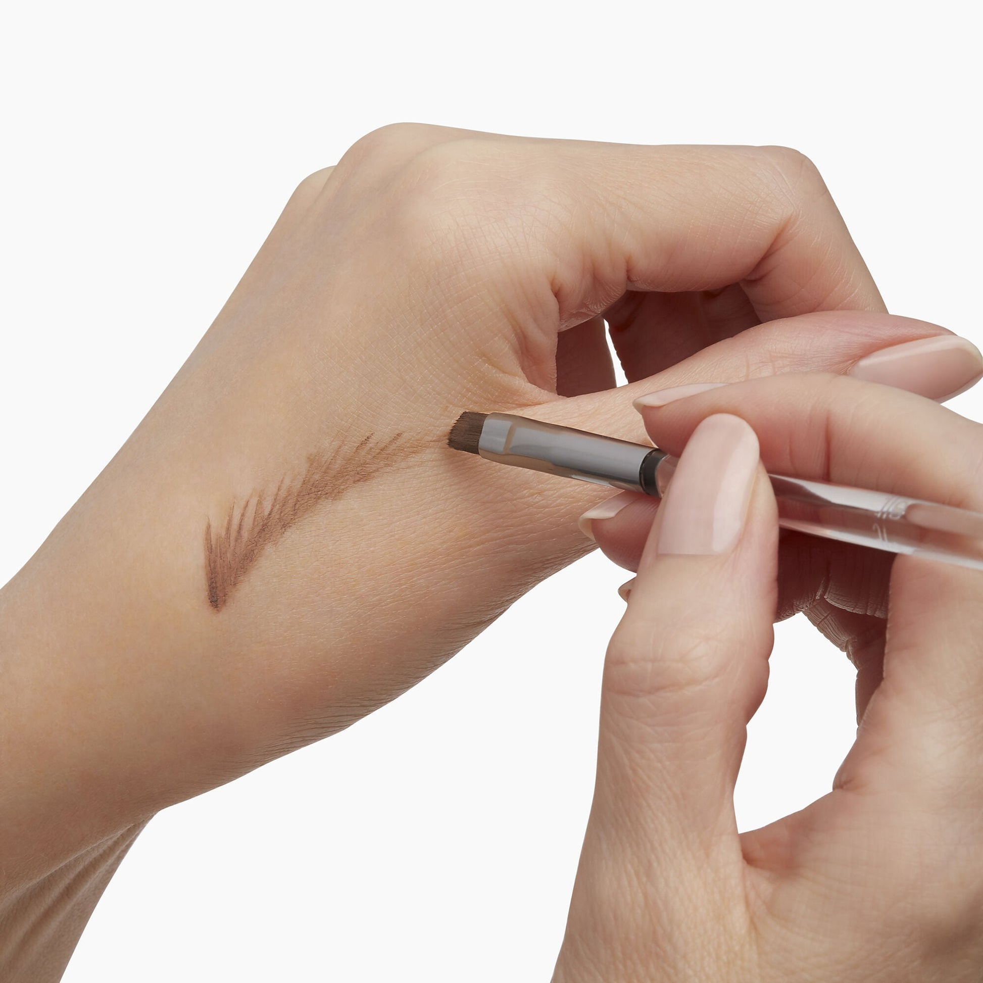 precision-dual-sided-eyebrow-brush-c8 85315_PrecisionDualSidedEyebrowBrush_Model_V2.jpg
