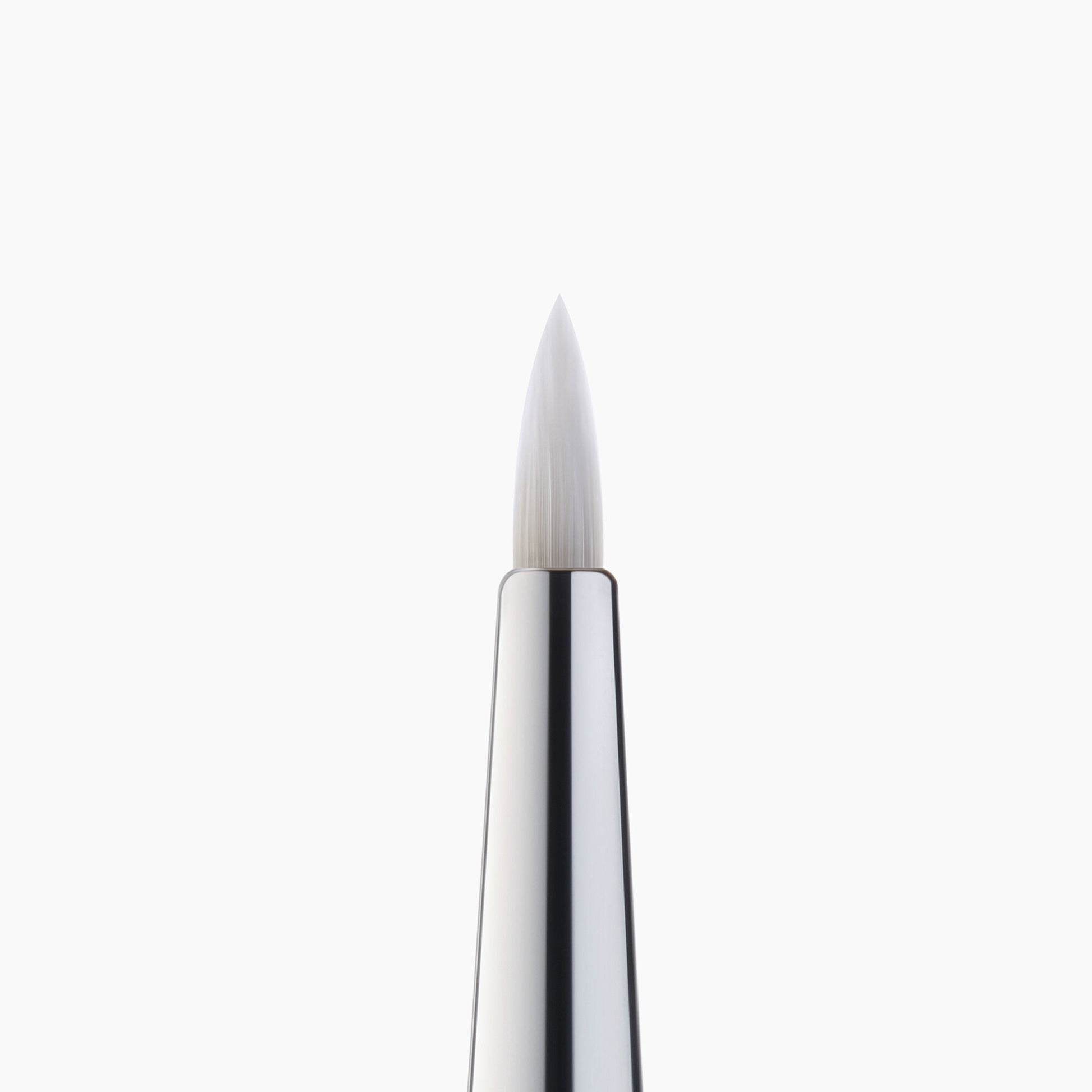 precision-dual-sided-eyebrow-brush-c8 85315_PrecisionEyelinerBrush_Macro_V2.jpg