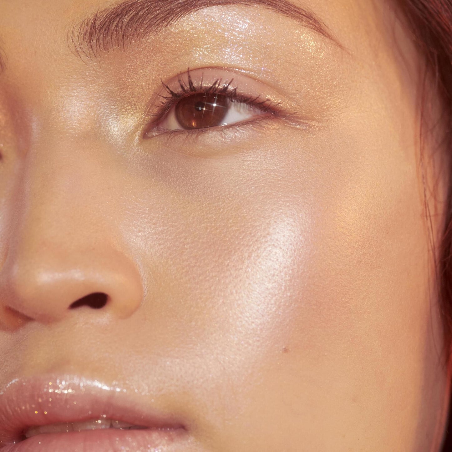 highlighter-brush-q5 crystal_OM_Jacqueline_782_square.jpg