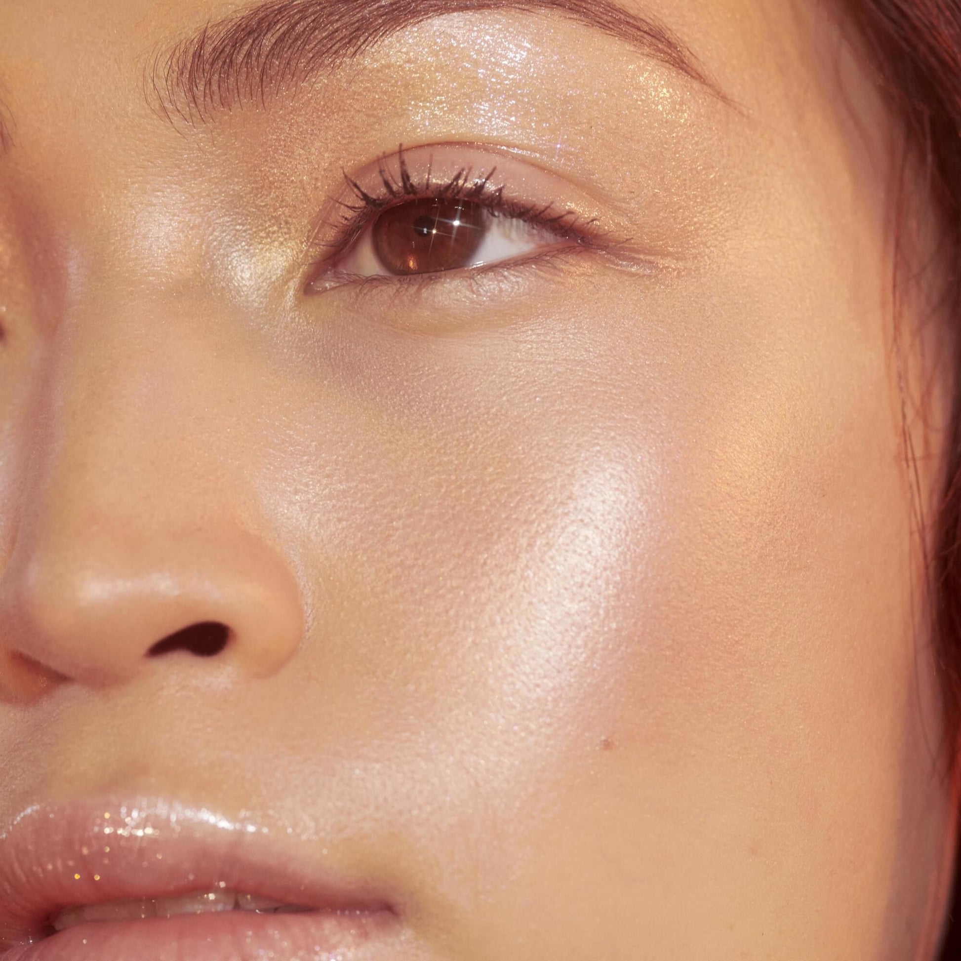 highlighter-brush-q5 crystal_OM_Jacqueline_782_square.jpg